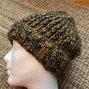 Wool toque winter hat beanie. Unisex. Made in Nepal.